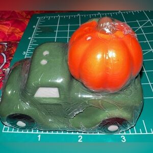Perfect Harvest Green Truck & Pumpkin Salt & Pepper Shaker | Fall Decor